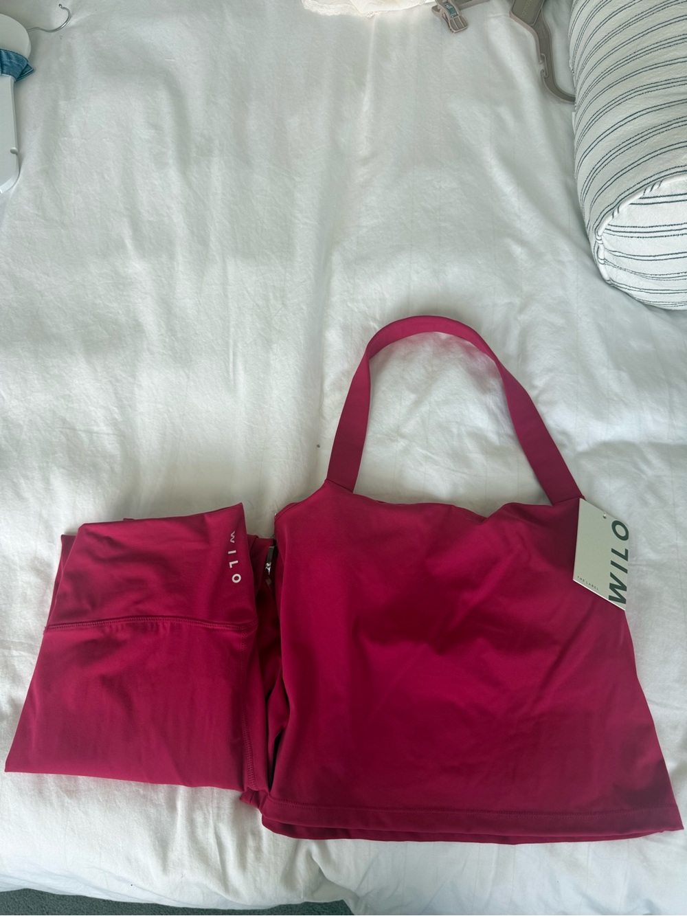 NWT WILO Women’s Halter Top & Matching Leggings, Size L - Picture 2 of 4